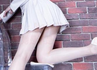 Beautyleg – Neko的最新力作：奶牛，不知道她是不是在给牛开派对？