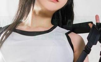 精选Hachi小芭的温柔套图，仿佛现实中也能照进一丝温柔的光。