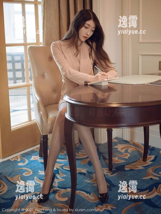 HuaYang花漾 - 小热巴空姐资源，飞行也能这么有风情，简直让人沉迷