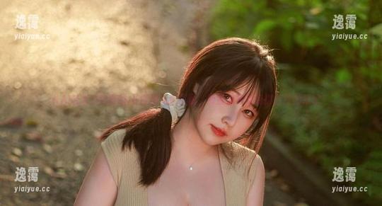 KANEKO咔喵的JK制服私拍资源，简直就是萌点排行榜的冠军！