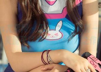 UGirls尤果网 – 王尔琳的写真再一次证明，美腿可以是壁纸的巅峰之作！