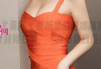 UGirls尤果网 – 壁纸里的赵娜娜夏日：仿佛能听到她在说，‘我知道我很美’。