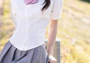 Xiuren秀人网 – 当美图遇上女仆：FoxYini孟狐狸的壁纸，你打算用来做什么？