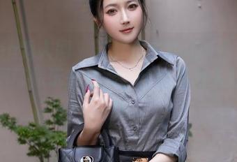 Xiuren秀人网 – 当养乐多DoDo遇上红裙：原图带你玩转色彩，精选不为人知的细节