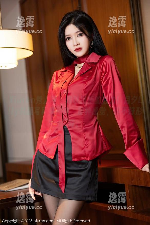 Xiuren秀人网 - 难以抗拒的魅力！月夕Lily礼服写真集精选，那种感觉，真不好形容。