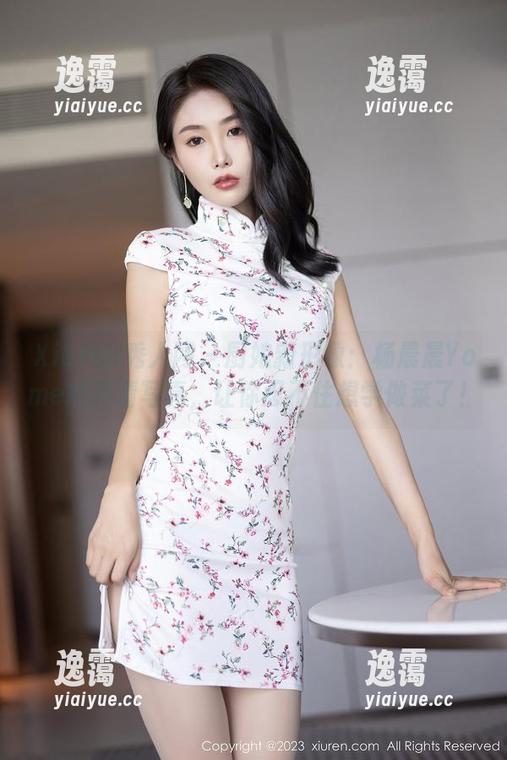 Xiuren秀人网 - 厨娘新形象：杨晨晨Yome的高清写真，让你忍不住想学做菜了！