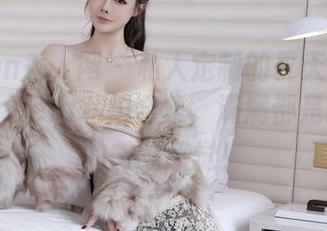 Xiuren秀人网 – 私人定制的夏天：玛鲁娜Manuela私拍合集，满满都是我想要的微醺感觉！