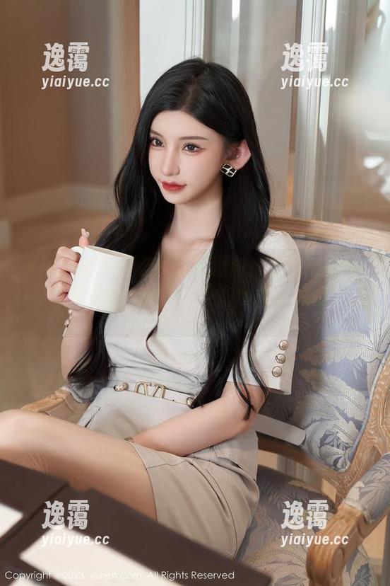 Xiuren秀人网 - 隐藏福利！绯月樱-Chery裸足私拍，快来感受那种微妙的吸引力。