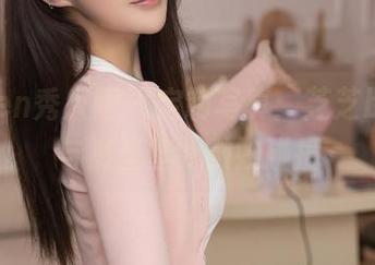 Xiuren秀人网 – 定制写真：芝芝booty与裤里丝的微妙碰撞