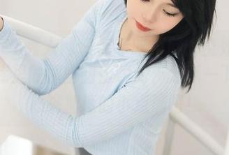 Xiuren秀人网 – 菲菲吃不胖的空姐生活：图库里的那些甜蜜瞬间，分享一下让我心跳加速的小点滴吧！