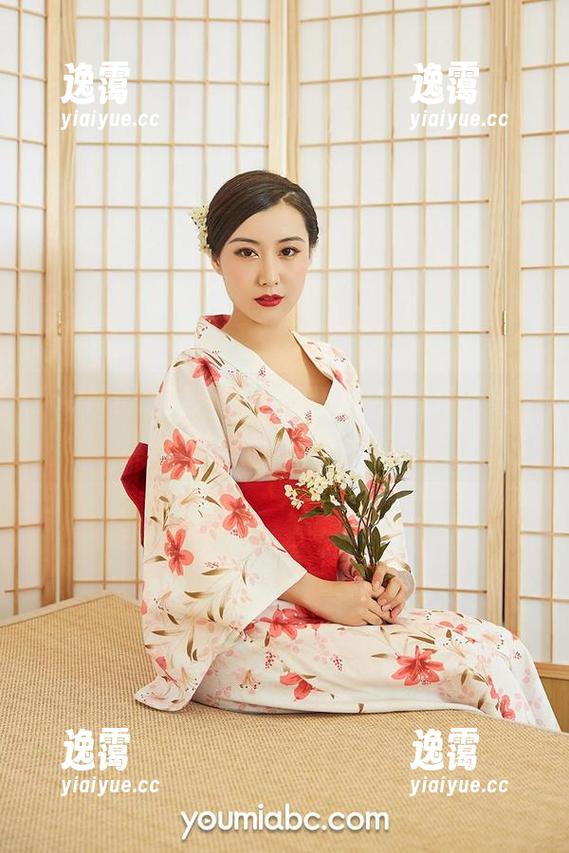 YouMi尤蜜荟 - 小尤奈的哥特萝莉合集，真的是壁纸界的黑暗骑士！