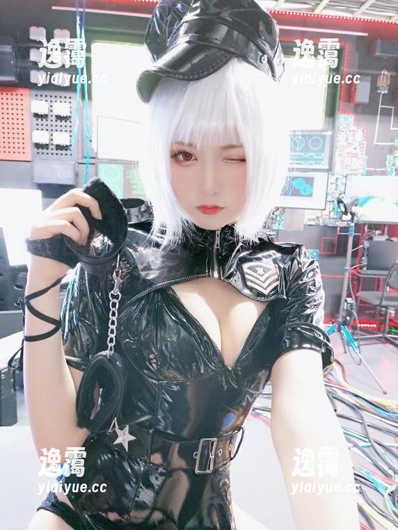 Yuki亭 一袭白裙,Yuki亭带你在高清壁纸的世界里流连忘返,仿佛进入梦境。