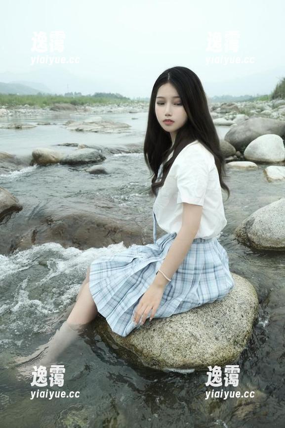 eloise软软的全套办公室：这一抬腿竟然无意间升了职