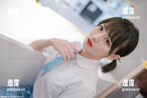 看lovely呆玄如何用猫咪爪爪俘获我们的心——写真作品真材实料！