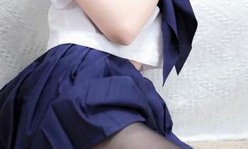 自撮大师nyako喵子大魔王的情人节套图精选：让你心跳加速的诱惑！