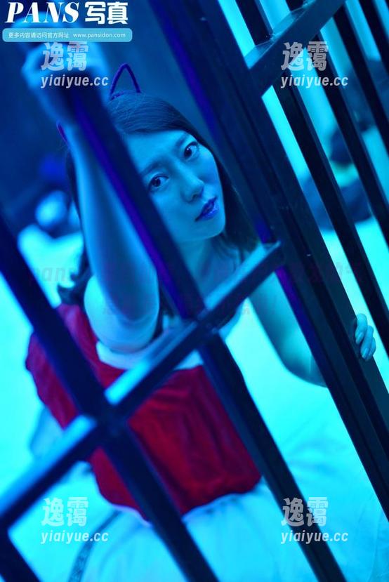 pans - 美图加持，诗诗在户外散发的气息真是…嗝我不想说！