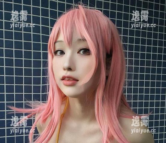 七七娜娜子与小僵尸的奇妙碰撞，快来看这组图片！