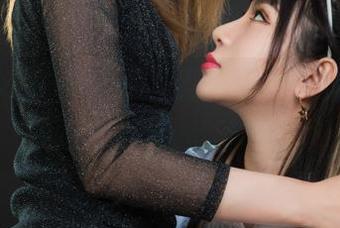 丽柜 – 桃子穿上水手服的样子，观看图包简直是打破我的审美！