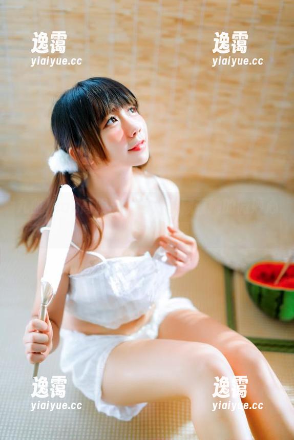 九曲Jean高跟鞋，图片里藏着她的微妙心情和无限资源
