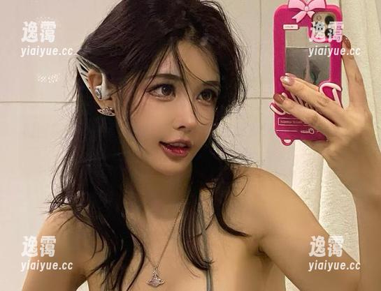微密圈 - 你知道瑜伽除了拉伸还有啥？于芷晴的图包，教你如何优雅地摔倒！