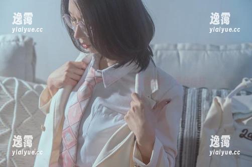 在云溪溪身上，缠绵与cos竟然成了最佳搭档