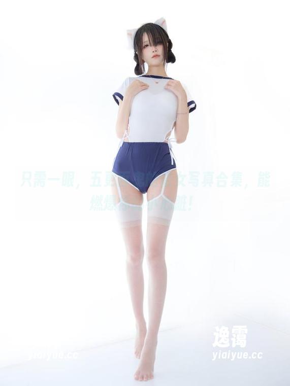 只需一眼，五更百鬼的修女写真合集，能燃爆你的小心脏！