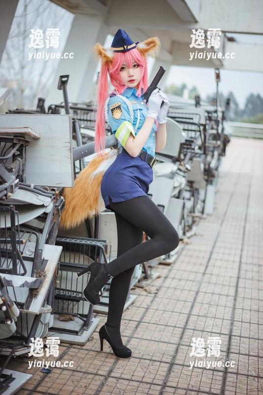 每一张五更百鬼的女神写真，都是一场无声的视觉轰炸！