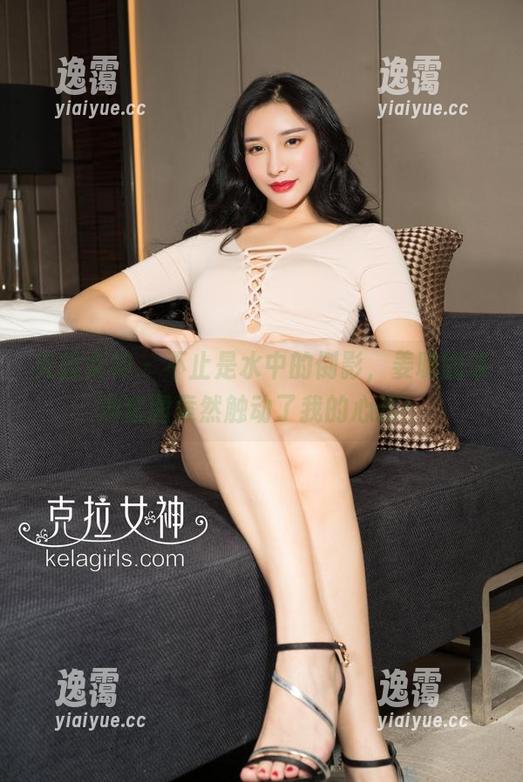 克拉女神 - 不止是水中的倒影，姜璐的泳池套图竟然触动了我的心弦！
