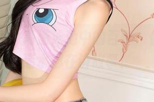 克拉女神 – 高清泳池中的百琳，仿佛每一滴水都在讲故事！