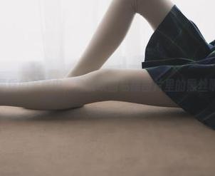 在黄昏的余晖中，兔玩映画私房图片里的黑丝呢喃