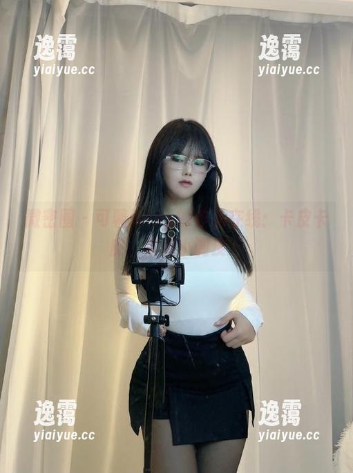 微密圈 - 可馨juicy的作品在线：卡皮卡皮，来点小调皮～