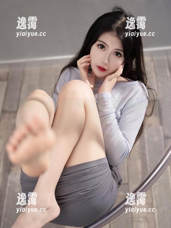 大梨子不是御姐的新自拍，照片到底在传达什么深层含义？