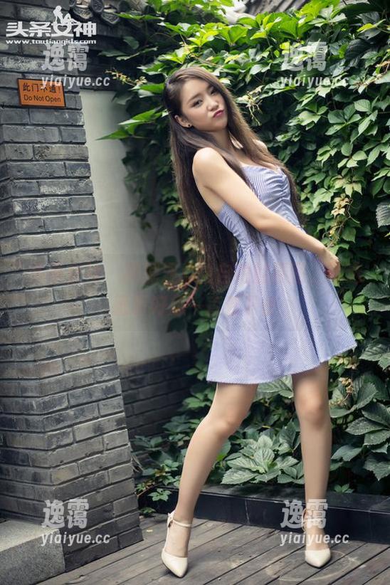 头条女神 - 挖掘温心怡自拍的原图，精选画面好想一直看下去