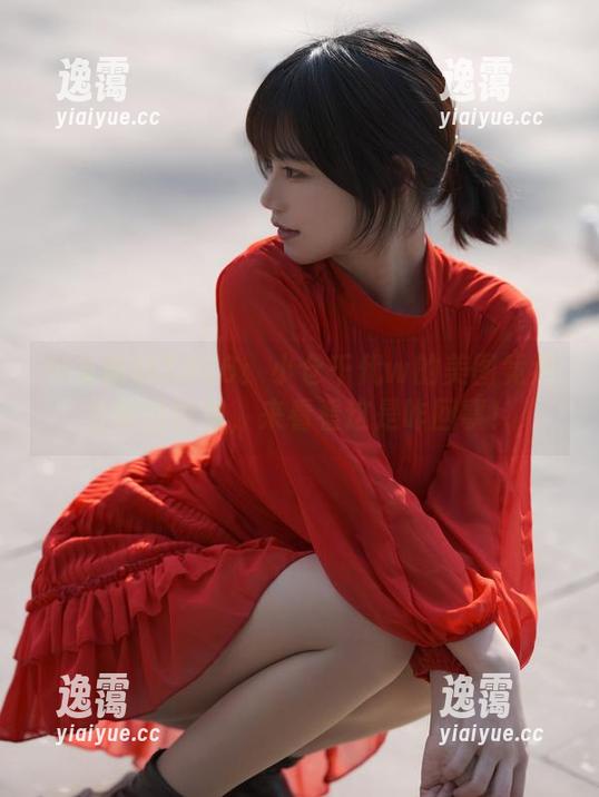 少女前线ZB26：小仓千代w的美图竟然会暗蔷摇曳，来看看这是咋回事！