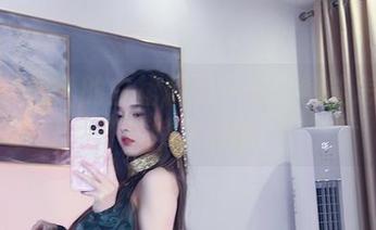 小小奶瓶儿的白裙精选——白裙能怎么穿？看她就知道！