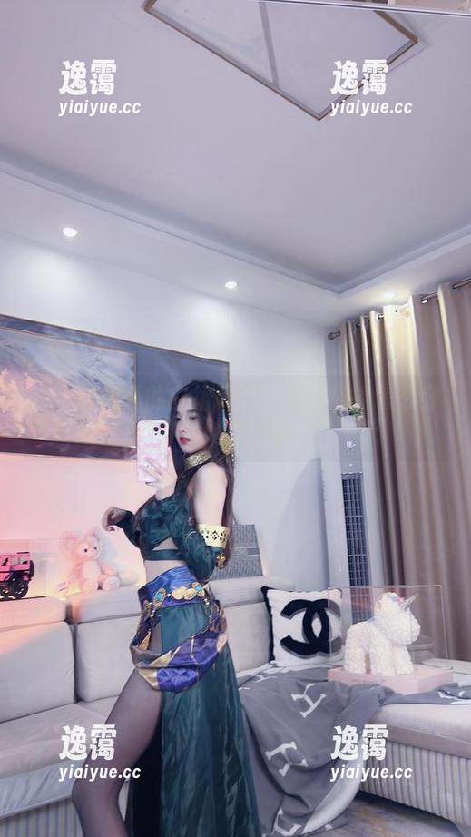 小小奶瓶儿的白裙精选——白裙能怎么穿？看她就知道！
