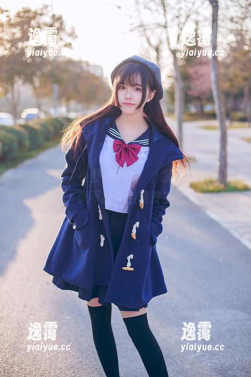 在线目睹“小野妹子w”，武装写真，谁说不能带点调皮？