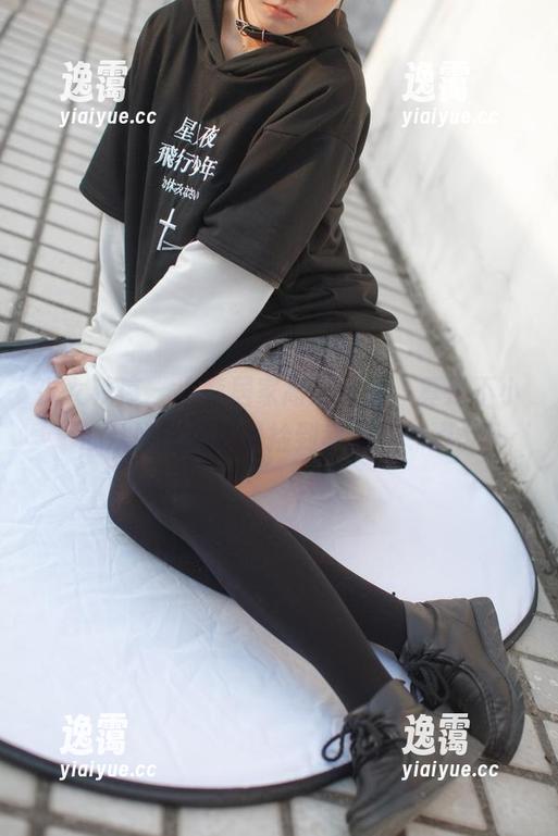 少女秩序 - 小葵居家高清作品，真是不小心从她的生活里捡到幸福的味道。
