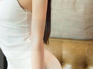 尤果网 – 绮里嘉的高跟鞋写真：当定制遇上优雅，结果竟这么迷人？