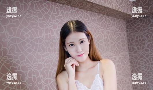 尤物馆 - FoxYini孟狐狸的写真：清纯如诗，实则暗流涌动。
