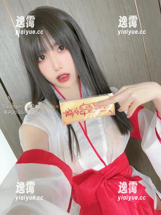 布丁大法的蕾丝，在高清写真中羞涩绽放