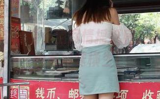 异思趣向 – 看小宝尽情摇纸扇，黑色旗袍合集趣味横生！
