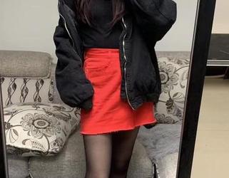 微密圈 – 来看看提袜少女的私拍，原图里高跟鞋的魅力让人忍不住瞄！有点意思！