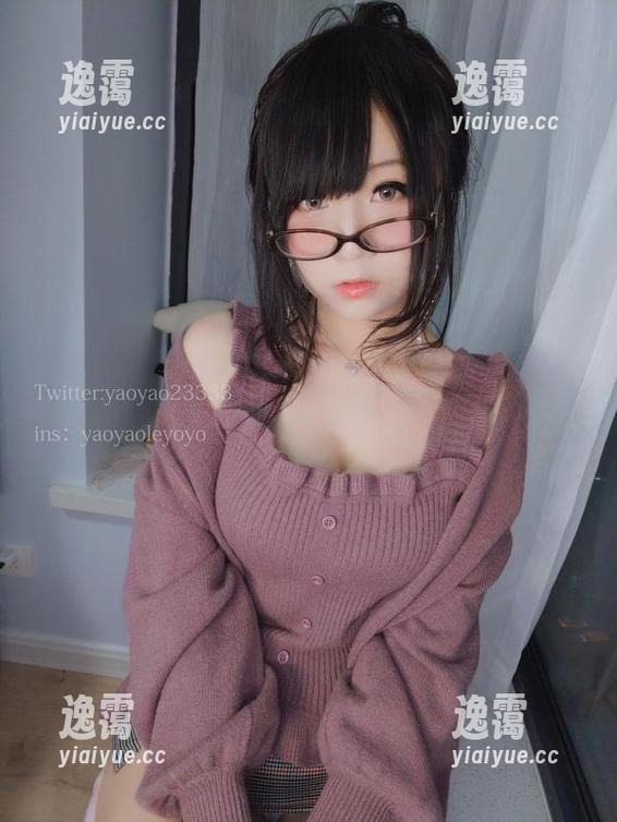 最新图包来啦，摇摇乐yoyo的御姐风情不容错过！