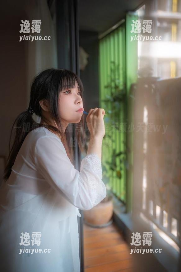 一眼倾心，黑猫写真集里无颜小天使wy的神秘诱惑