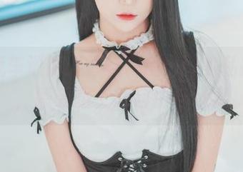 户外汽车巡游：普美(bomi)的私拍套图，感受路上的自由与迷离