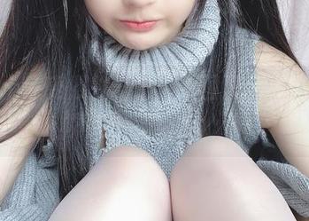 在线上感受樱井宁宁，原图里的瑜伽妹妹，真是个不小的心动！