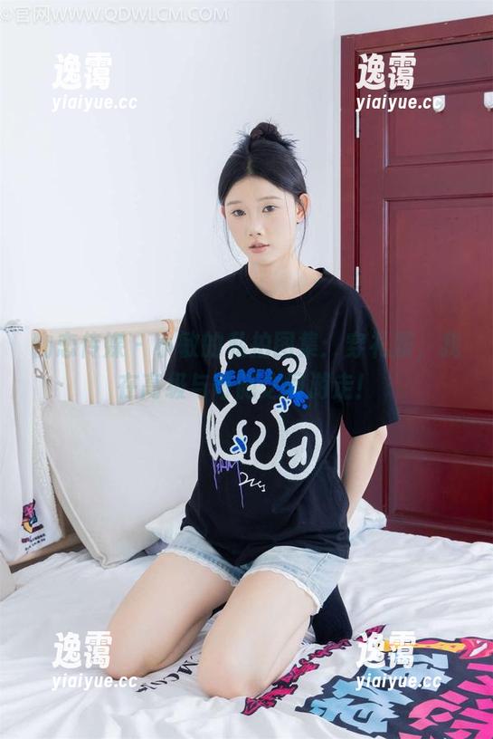 物恋传媒 - 小敏的私拍图集：穿礼服，我在高级与奇葩之间游走！