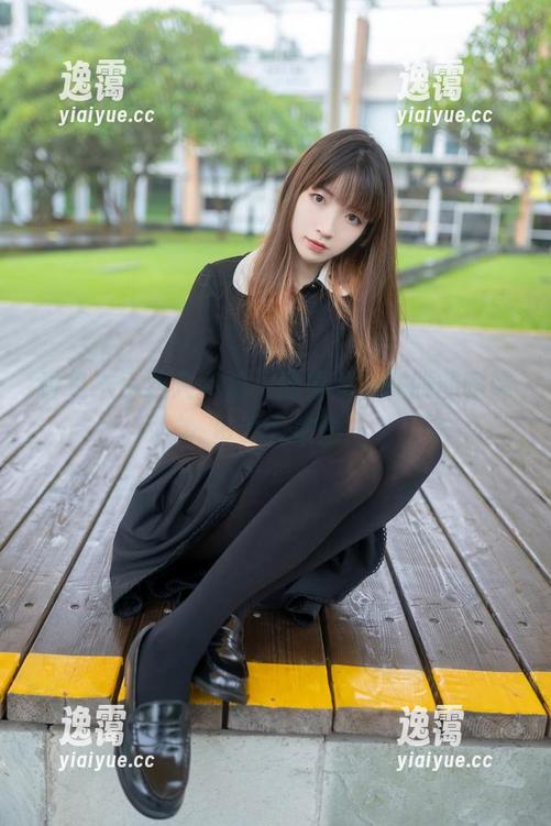看祖木子双人私拍，感受那份朦胧的暧昧，资源大放送！