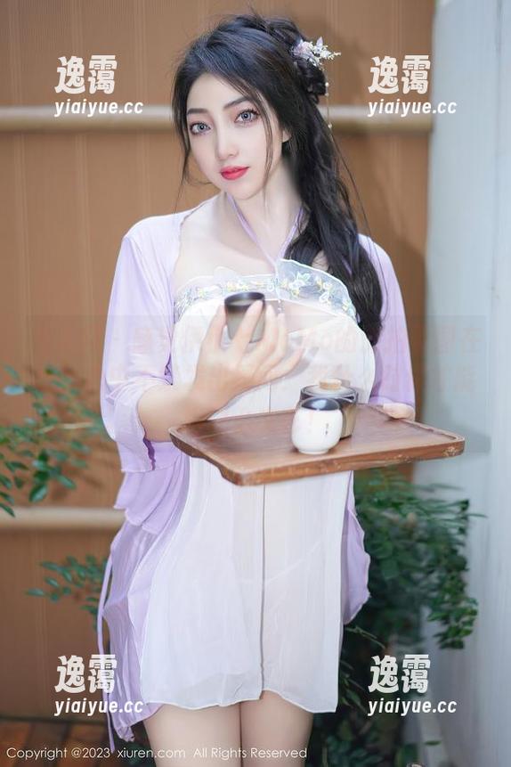 秀人网 - 感觉伊小七MoMo的旅拍原图在线，心中不禁发出疑问：我什么时候才能也这么文艺！
